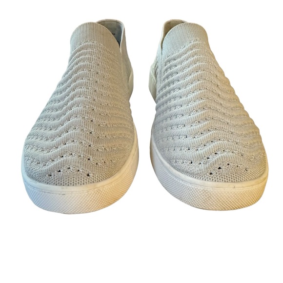 *White Mountain Size 10 Courageous White/Gray Slip On Shoes - Picture 5 of 11